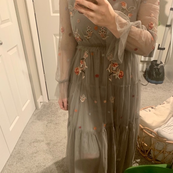 Tulle Maxi Dress - Embroidered Flowers - Size M - Picture 4 of 8